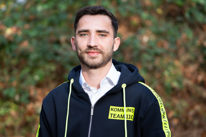 Blogger Iwan Portrait